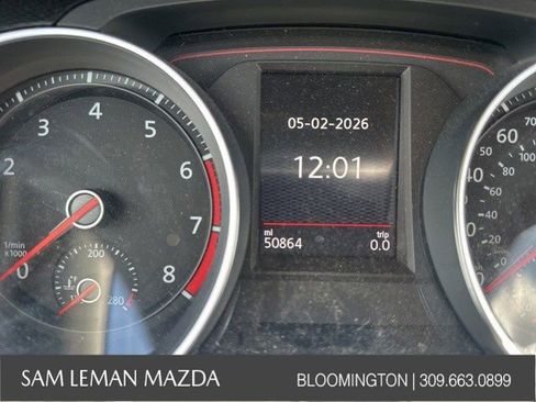 Used 2017 Volkswagen Golf 4-Door FWD image 5