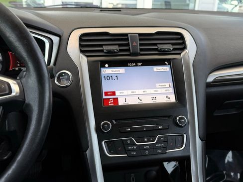 Used 2018 Ford Fusion SE w/ Equipment Group 602A FWD image 31