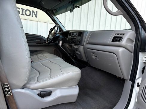 Used 2000 Ford F250 XL image 11