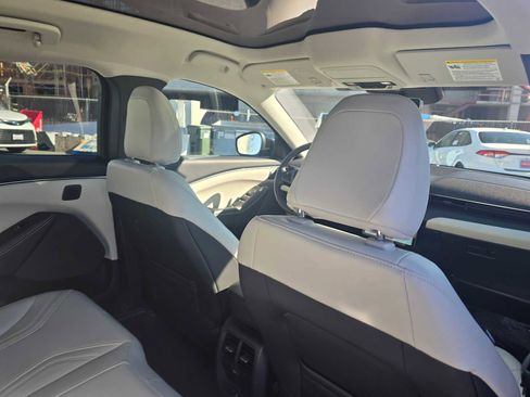 Used 2023 Ford Mustang Mach-E Premium image 15