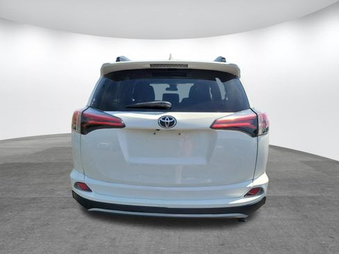 Used 2018 Toyota RAV4 XLE image 24