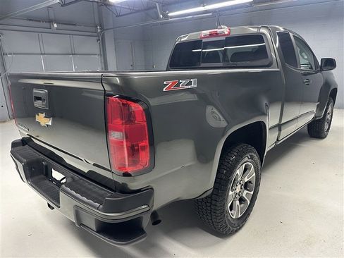 Used 2018 Chevrolet Colorado Z71 AWD/4WD image 7