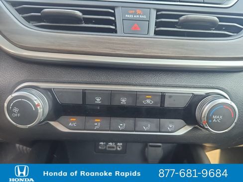 Used 2023 Nissan Altima 2.5 SV FWD image 31