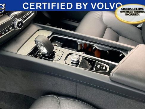 Certified 2025 Volvo XC60 B5 Plus image 19