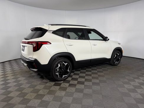 Used 2025 Kia Seltos EX w/ EX Sunroof Package image 6