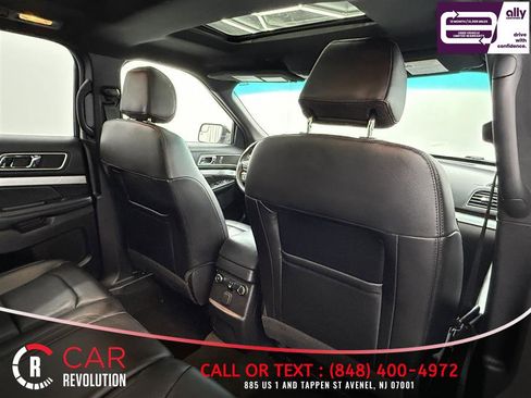 Used 2016 Ford Explorer XLT w/ Equipment Group 202A image 55