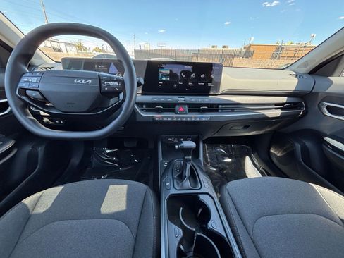Used 2025 Kia K4 FWD image 32