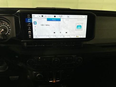 Used 2024 Jeep Wrangler Sport S image 21