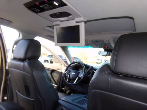 Used 2019 Cadillac Escalade ESV Luxury image 62