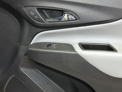 Used 2020 Chevrolet Equinox LS w/ LS Convenience Package image 38