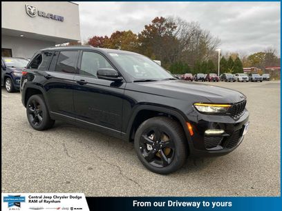 New 2025 Jeep Grand Cherokee Limited w/ Black Appearance Package