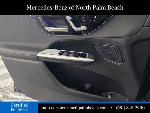 Certified 2025 Mercedes-Benz GLC 300 image 23
