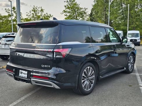 Used 2025 INFINITI QX80 Sensory AWD/4WD image 5