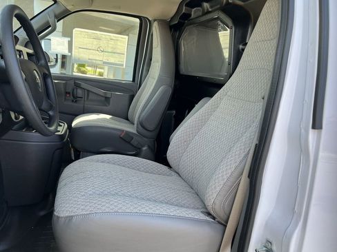 New 2025 Chevrolet Express 2500 w/ Driver Convenience Package image 21