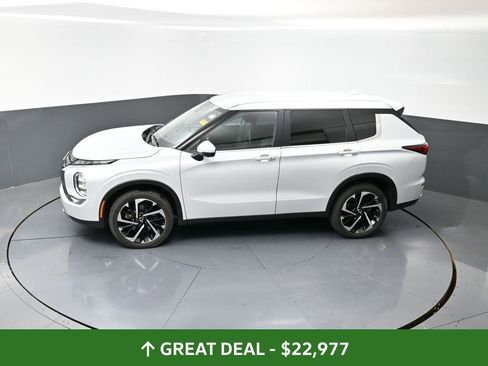 Used 2024 Mitsubishi Outlander SE image 47