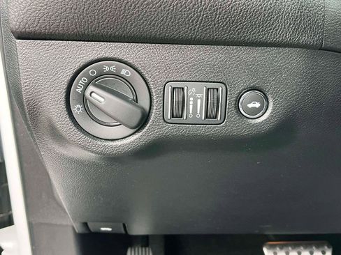 Used 2023 Dodge Challenger R/T w/ Blacktop Package image 12