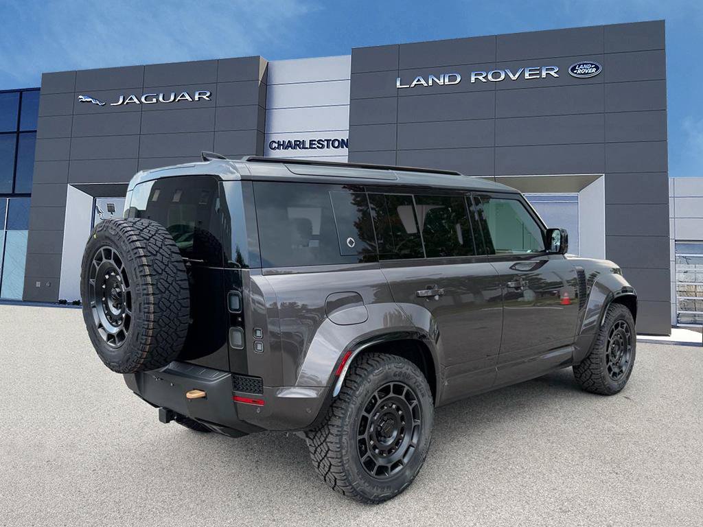 New 2026 Land Rover Defender 110 OCTA AWD/4WD image 5