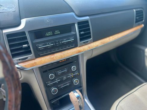Used 2010 Lincoln MKZ FWD image 13