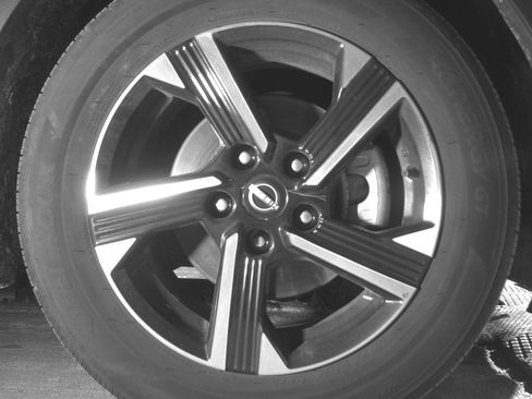 Used 2025 Nissan Sentra SV FWD image 13