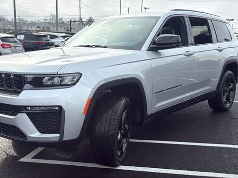 New 2026 Jeep Grand Cherokee L Limited w/ Limited Altitude Package image 12