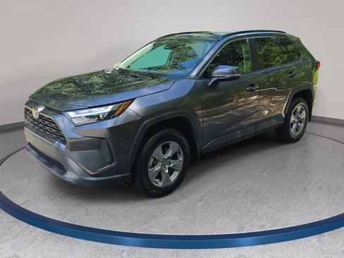Used 2024 Toyota RAV4 XLE w/ Convenience Package FWD image 1
