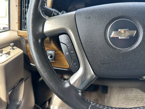 Used 2008 Chevrolet Express 1500 w/ Preferred Equipment Group RWD image 21