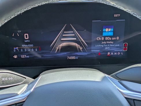 Used 2025 Chevrolet Traverse LT FWD image 19