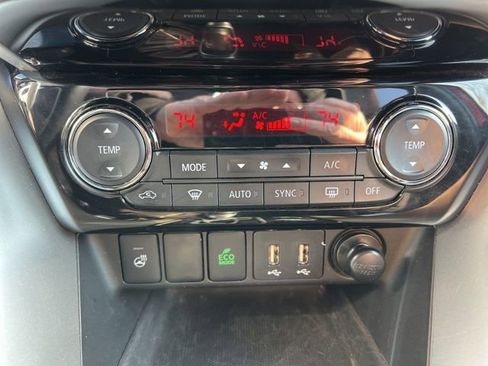 Used 2025 Mitsubishi Eclipse Cross SEL image 21