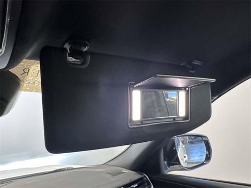 Used 2023 Jeep Grand Cherokee L Laredo image 28