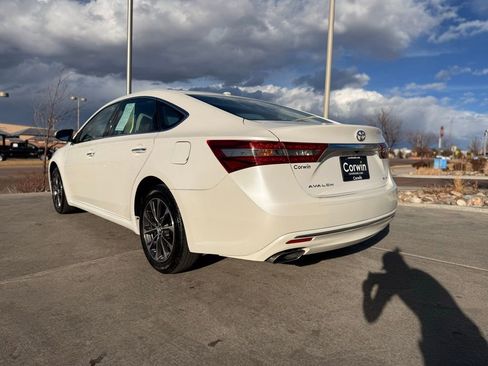 Used 2018 Toyota Avalon XLE Premium image 5