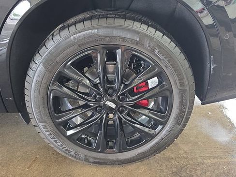 Certified 2023 Cadillac XT6 Sport w/ LPO, ONYX Package AWD/4WD image 38