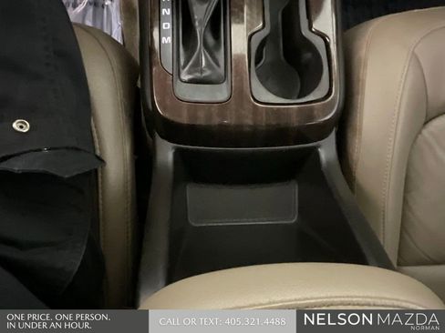 Used 2015 GMC Canyon SLT image 38