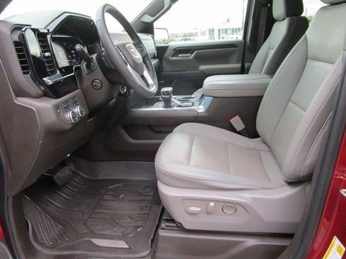 Used 2024 GMC Sierra 1500 SLT w/ SLT Premium Plus Package image 30