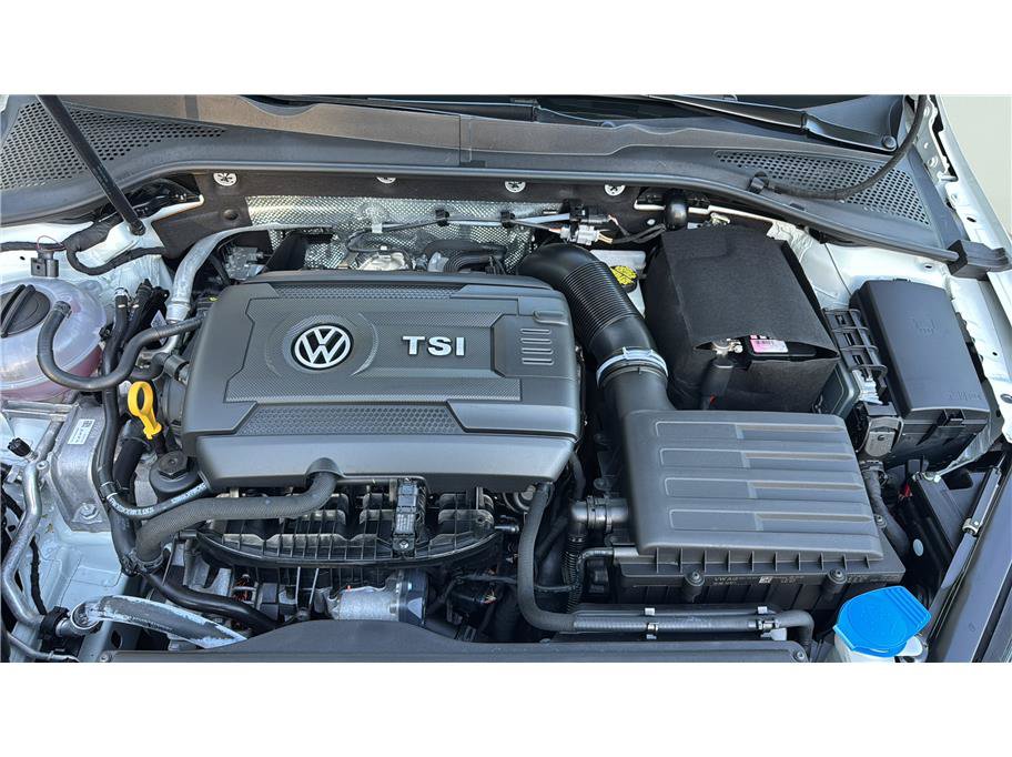 Used 2016 Volkswagen GTI SE FWD image 29