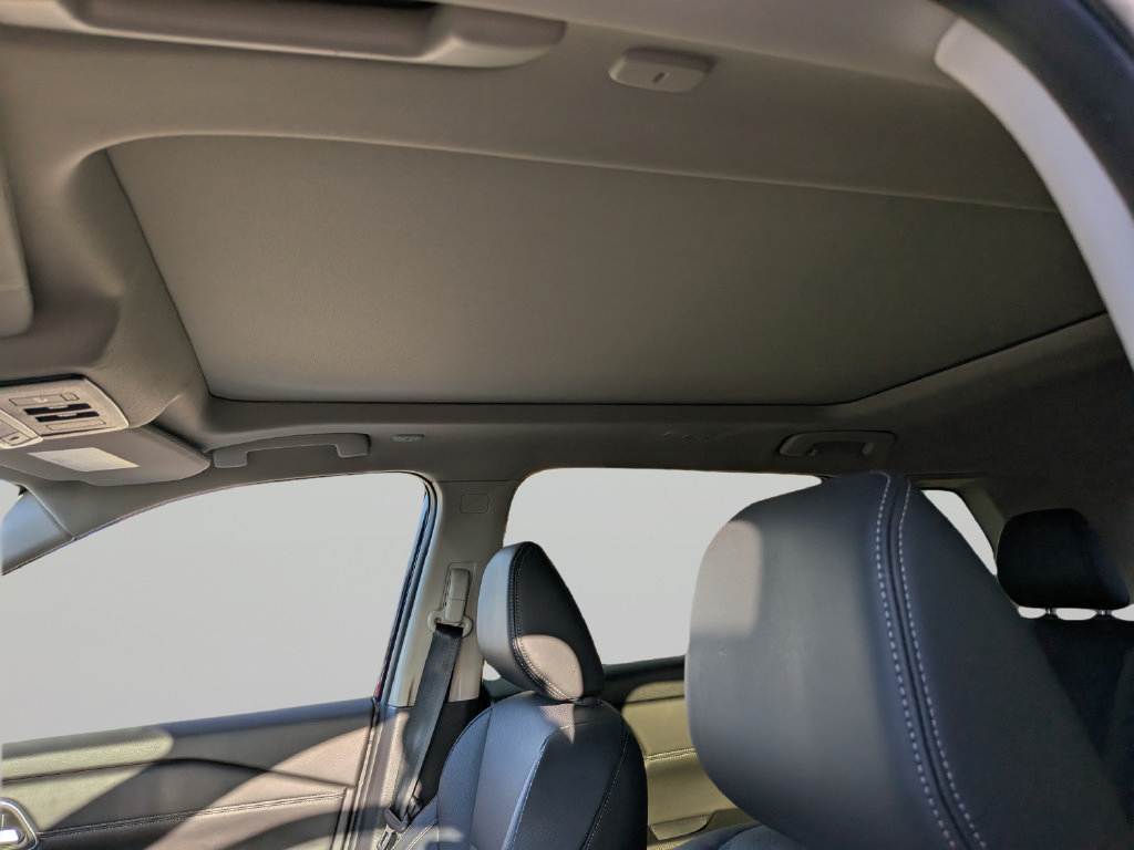 Used 2025 Nissan Rogue Platinum FWD image 21