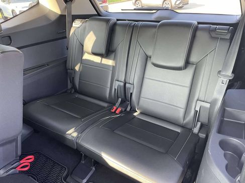 Certified 2023 Volkswagen Atlas SE FWD image 16