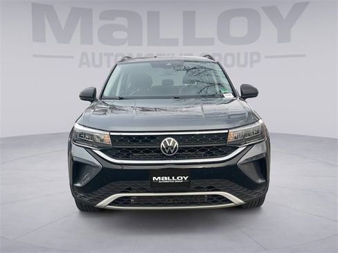 Used 2022 Volkswagen Taos S image 8