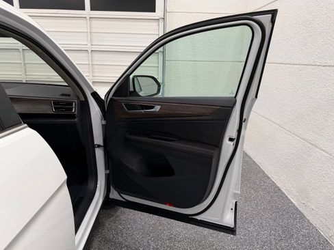 New 2026 Volkswagen Atlas SEL AWD/4WD image 32