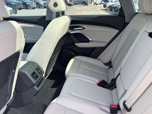 Used 2025 Audi Q5 Premium w/ Convenience Package AWD/4WD image 25