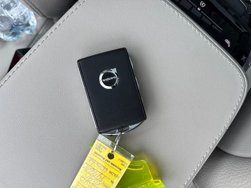 Used 2024 Volvo XC90 B6 Plus w/ Protection Package Premier image 35