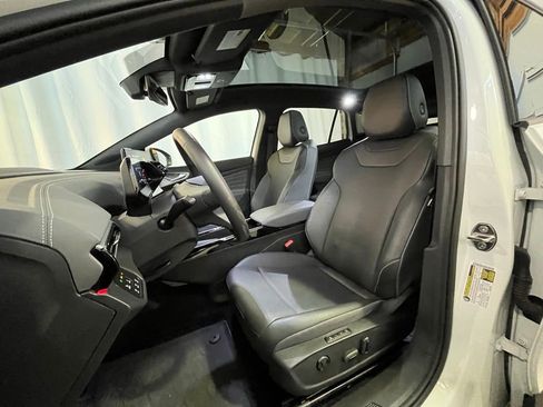 Used 2023 Volkswagen ID.4 Pro S image 10
