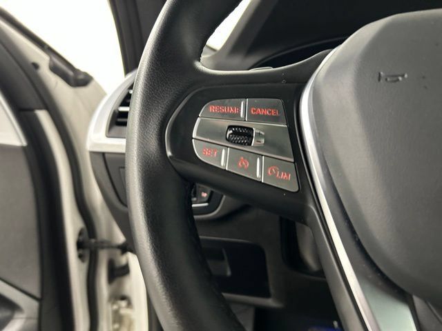 Used 2025 BMW X4 xDrive30i AWD/4WD image 9