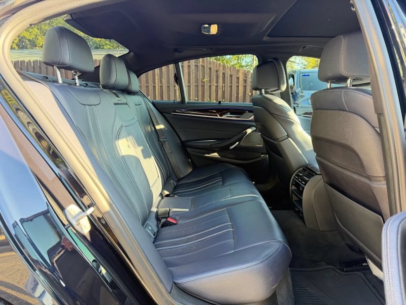 Used 2018 BMW M550i xDrive AWD/4WD image 27