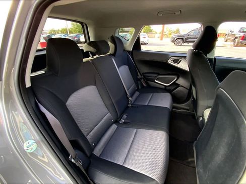 Used 2024 Kia Soul LX w/ Option Group 015 FWD image 20