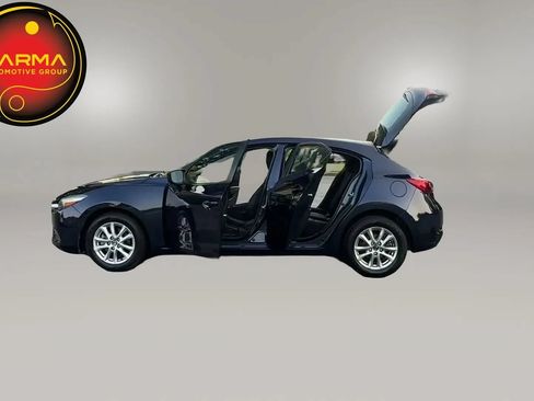 Used 2017 MAZDA MAZDA3 Sport FWD image 63