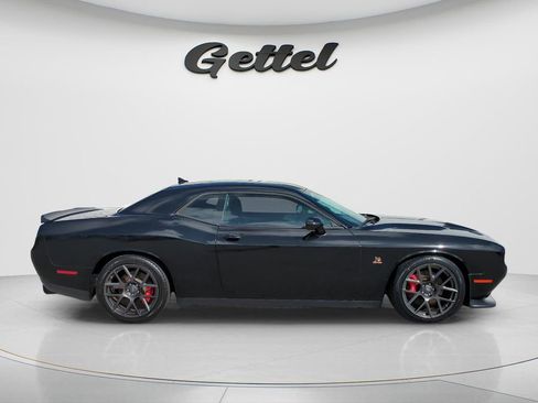 Used 2018 Dodge Challenger R/T Scat Pack w/ Leather Interior Group RWD image 4