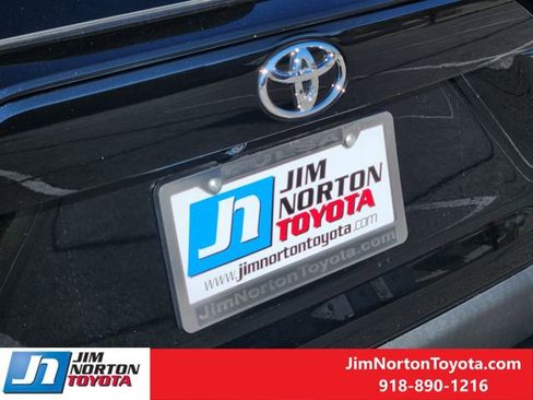 Used 2023 Toyota RAV4 XLE image 12