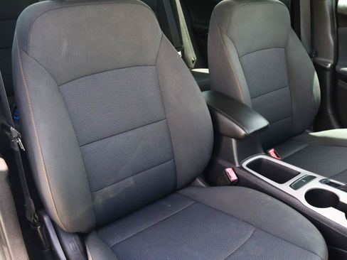 Used 2018 Chevrolet Cruze LS FWD image 15