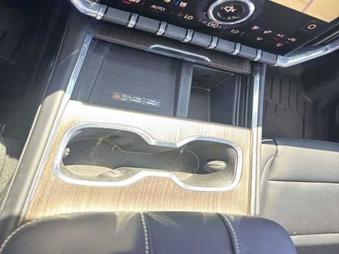 Used 2025 GMC Acadia Denali w/ Super Cruise Package FWD image 22