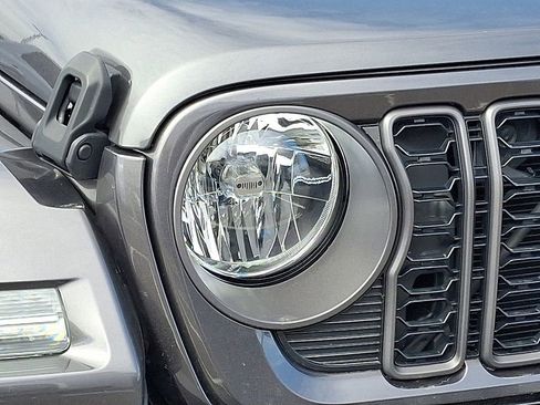 Used 2024 Jeep Wrangler Unlimited w/ Convenience Group image 9